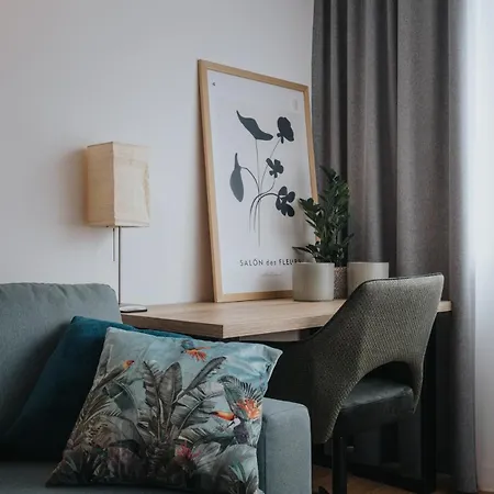 Apartment Modern Living, Design & Parking