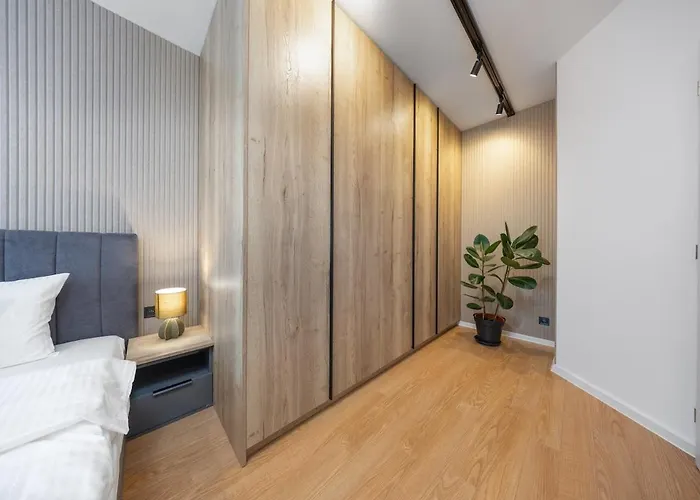 Modern Living, Design & Parking Apartman