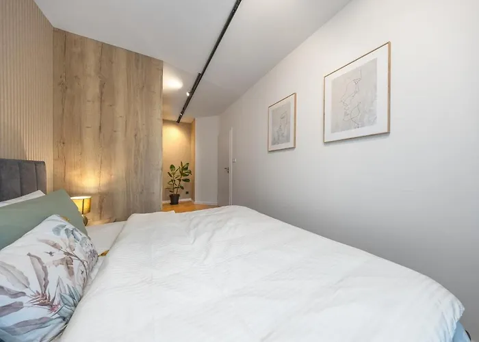 Modern Living, Design & Parking Apartman Pozsony